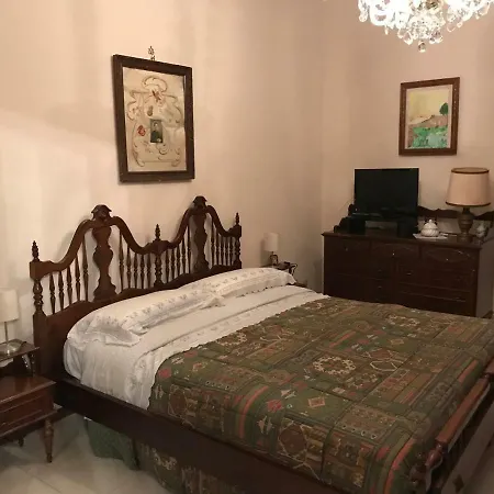 La Casa Di Fausto Πανσιόν 3*