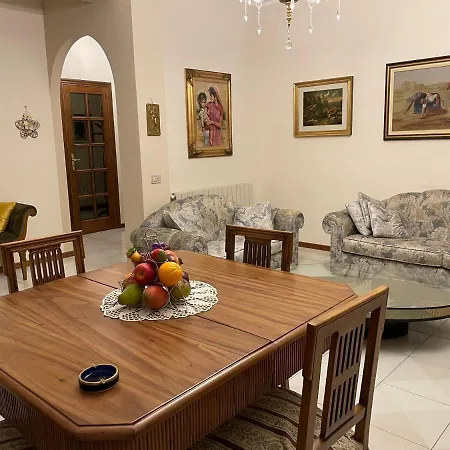 בית הארחה La Casa Di Fausto 3*